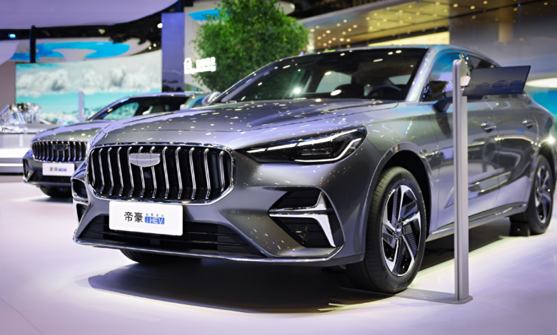 Geely Emgrand i-HEV Lebih Irit dari Prius, Persaingan Sedan Hybrid Tak Lagi Aman untuk Toyota