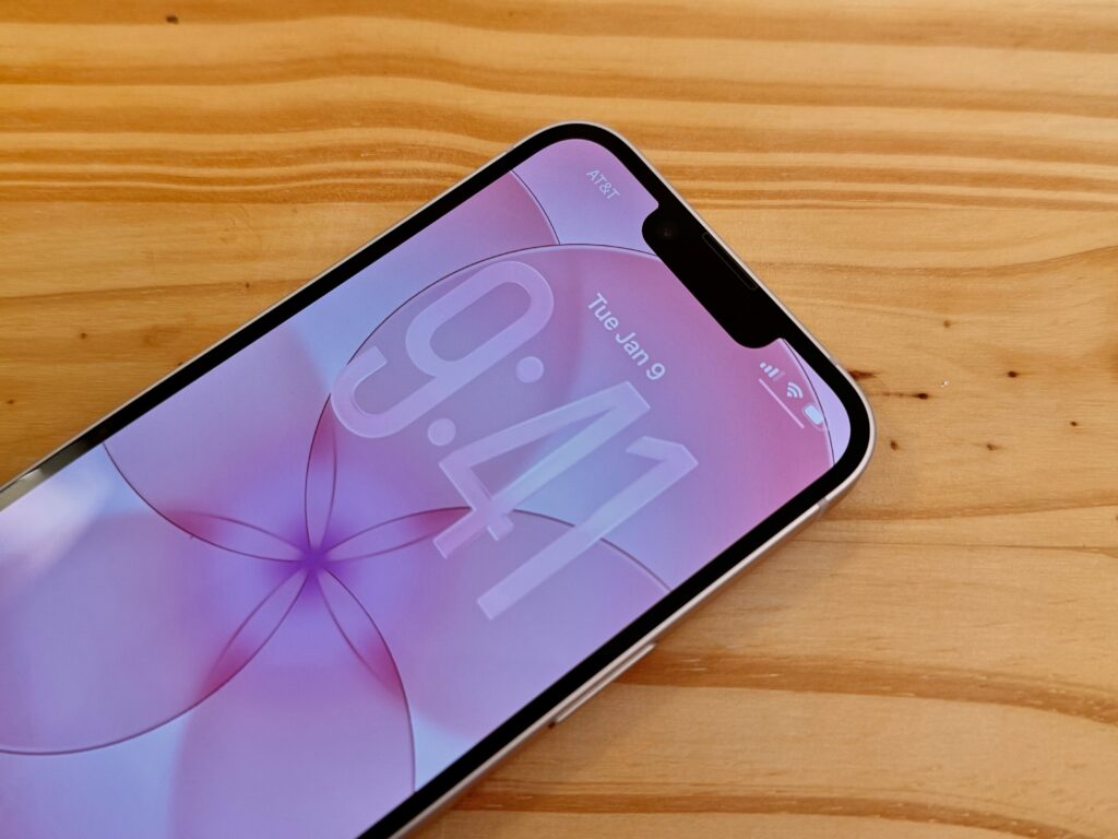 Smartphone Murah Siap Mundur, Layar Poni Dan Memori Besar Mulai Dipangkas