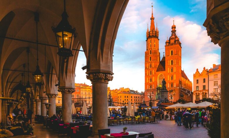 6 Prompt Gemini AI untuk Foto Liburan di Krakow yang Terlihat Nyaris Asli