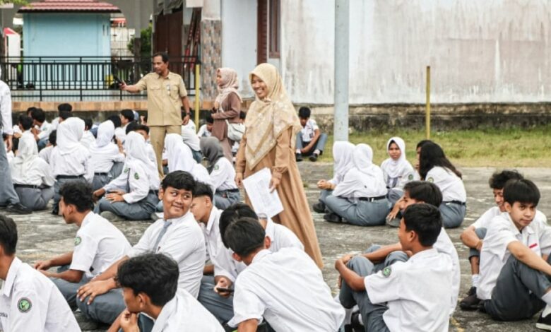 Guru Ungkap PPPK Paruh Waktu Bergaji Rp15 Ribu, Anggaran Pendidikan Dipertanyakan