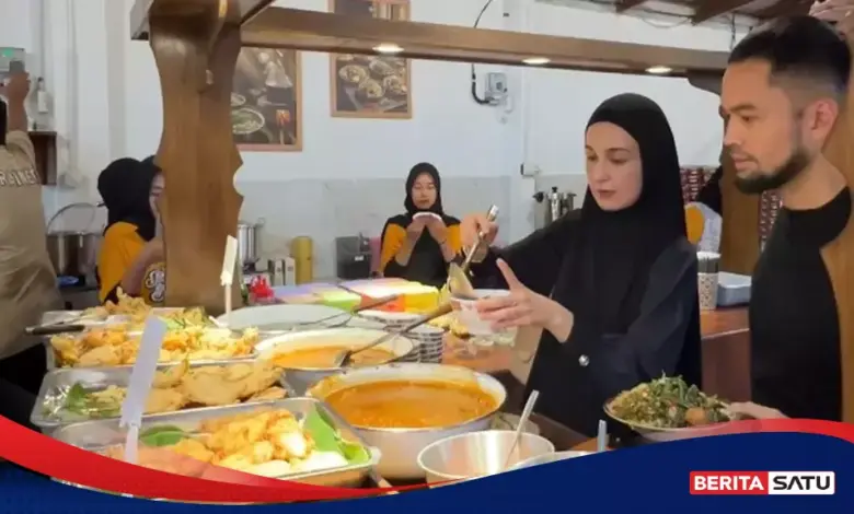 Prihatin Daya Beli Turun, Teuku Wisnu Buka Rumah Makan Rp 6.500 yang Bisa Makan Seputasnya