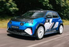 Dua Hatch Listrik Beda Benua, Tampil Seperti Mobil Reli Yang Sama