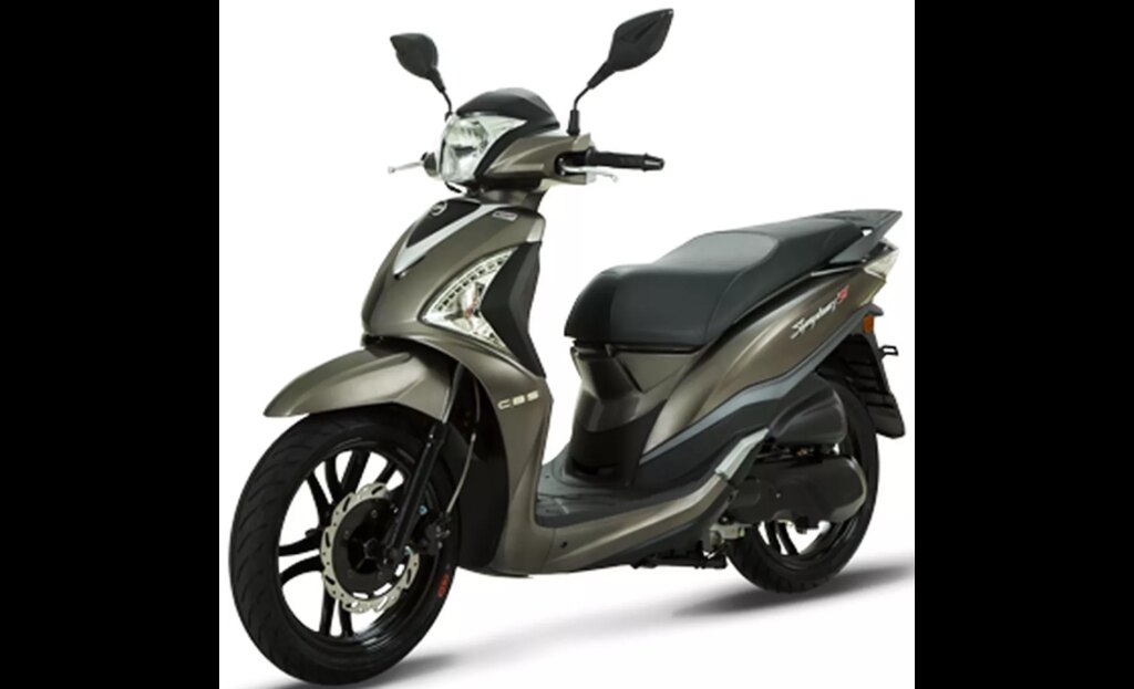 Honda SH125i vs SYM Symphony 125, Premium Rapi atau Hemat Setengah Harga?
