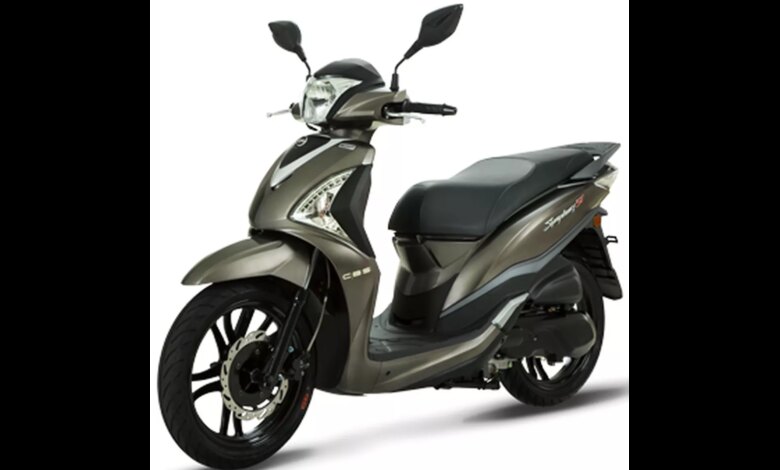 Honda SH125i vs SYM Symphony 125, Premium Rapi atau Hemat Setengah Harga?