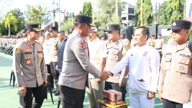Kapolda Jatim Bagikan 2.055 Kitab Suci di Banyuwangi, Pesan Kerukunan dari Hari Bhayangkara