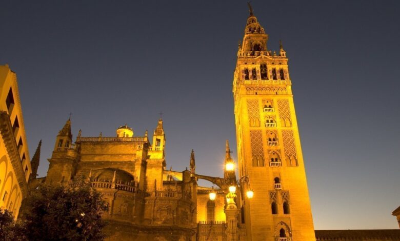 Menara Giralda Sevilla, Saksi Diam Peralihan Besar Dari Islam Moor Ke Kristen Kolase