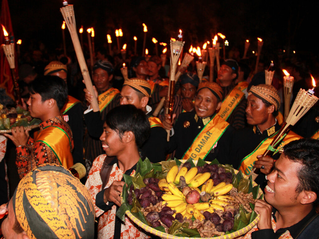 Malam Suro dan Percakapan Peradaban, Saat Tradisi Jawa Menjawab Arus Zaman