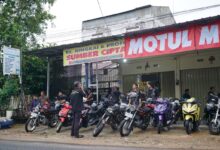 Moride Makassar Gandeng Ratusan Bikers, Bukan Cuma Touring Tapi Juga Belajar Rawat Motor