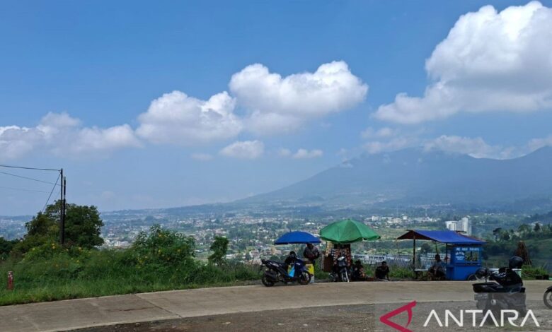 Dari Ciremai Hingga Pangradinan, 20 Gunung Tertinggi Jawa Barat dalam Satu Daftar