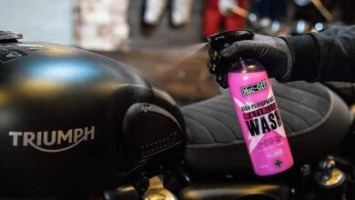 Sabun Motor Biasa Bisa Bikin Kusam, Ini Pilihan Aman yang Jaga Cat Tetap Kinclong