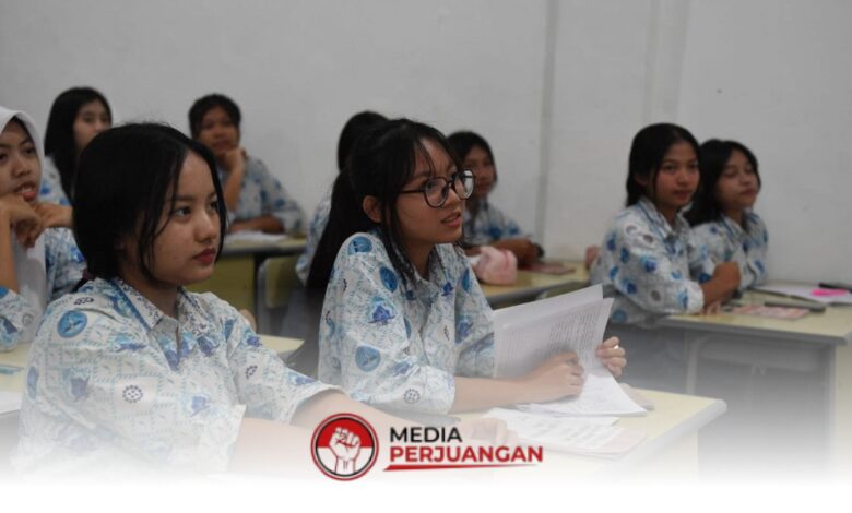 Calon Siswa Mulai Menentukan Nasib di SPMB Jateng, Perebutan Kursi SMA-SMK Negeri Dimulai