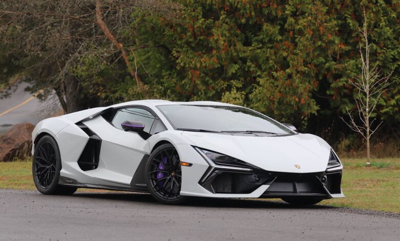 Lamborghini Revuelto 2026 Menggoda Sultan, V12 Hybrid 1.001 HP dengan Karakter Jet Tempur
