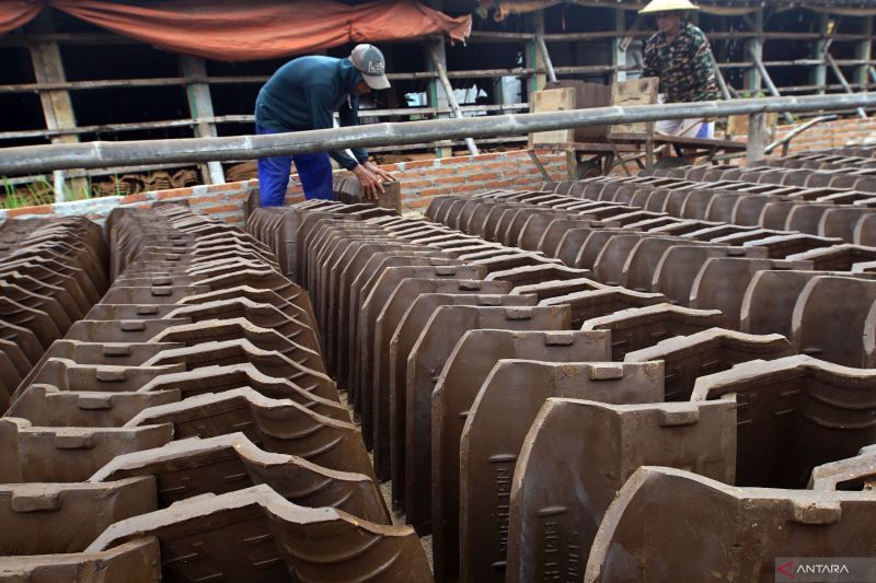 Gentengisasi Menggerakkan UMKM Lokal, Bakom Tegaskan Dampak Ekonomi di Balik Program Rumah Layak Huni