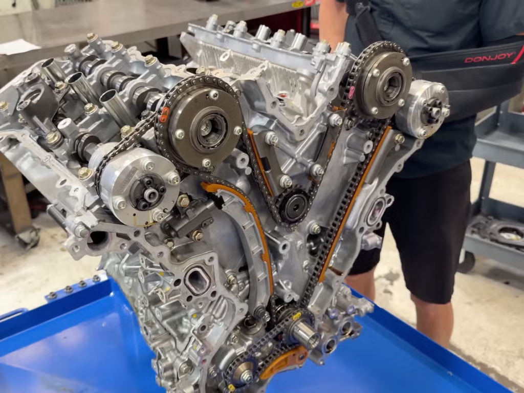Toyota Ganti Ribuan V6 Ini, Bongkaran Mekanik Ungkap Biang Keroknya