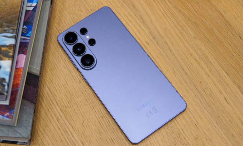 iPhone Ultra Tiba Belakangan, Langsung Ditarungkan Dengan Galaxy S27 Ultra
