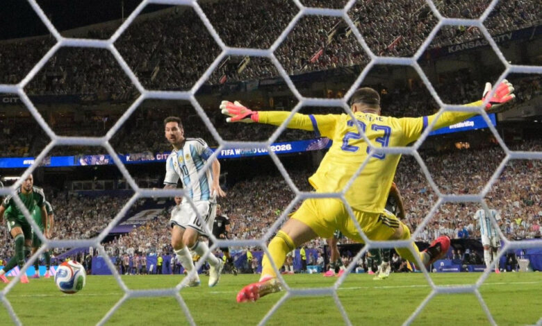 Messi Ukir Hattrick ke Gawang Aljazair, Masuk Daftar Elite Pencetak Tiga Gol di Piala Dunia