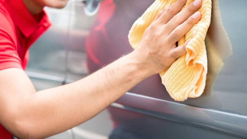 6 Peralatan Bersih-Bersih Mobil Ini Bikin Hasil Salon, Tanpa Bikin Kantong Jebol