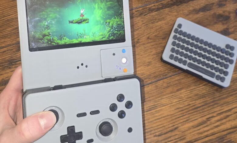 Handheld x86 Ini Bisa Berubah Sesuka Hati, Gamepad hingga Keyboard dan Dual-Boot Linux-Windows