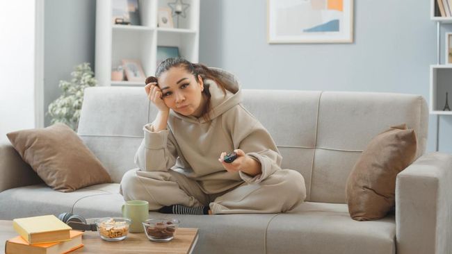 5 Kebiasaan Sehari-Hari yang Diam-Diam Membuat Wajah dan Tubuh Terlihat Lebih Tua