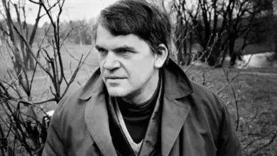 Milan Kundera Dan Vera Dimakamkan Di Brno, Kembali Ke Kota Kelahiran Dengan Nisan Melayang