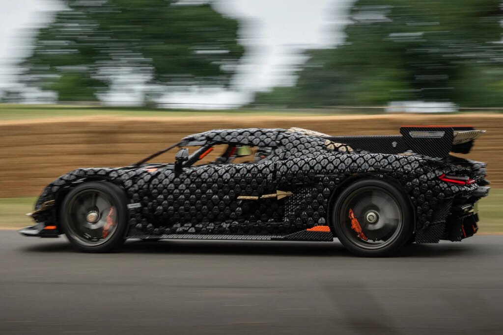 LEGO Bikin Mobil Drivable Yang Menembus 111 Km/Jam, Rekor Baru Di Goodwood