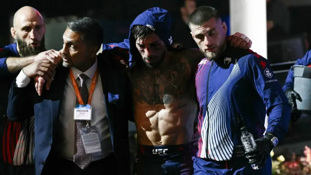 Topuria Babak Belur di UFC White House, Mendez Kini Lebih Lirik Conor McGregor
