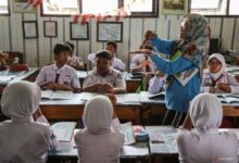 76 Sekolah Kaya Di Jawa Dicoret, Anggaran Makan Gratis Dialihkan ke Daerah 3T