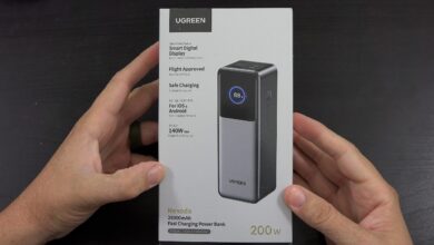 Power Bank Ugreen Ini Tak Sekadar Ngebut, Layarnya Bisa Tampilkan Status Baterai Secara Detail
