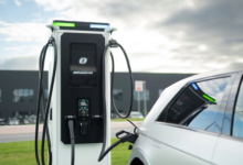 Antrian Solar Makin Melelahkan, 7 Mobil Listrik Ini Jadi Opsi Paling Masuk Akal di 2026