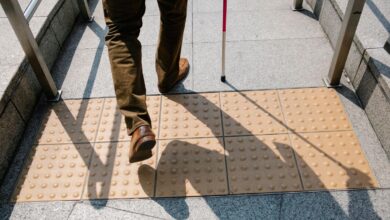 Guiding Block Kerap Terhalang, Hak Pejalan Tunanetra di Kota Ikut Terancam