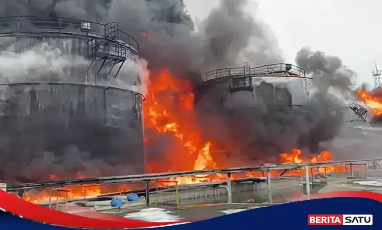 Serangan Drone Terbesar Ukraina Hantam Moskwa, Dua Kilang Minyak Rusia Terbakar
