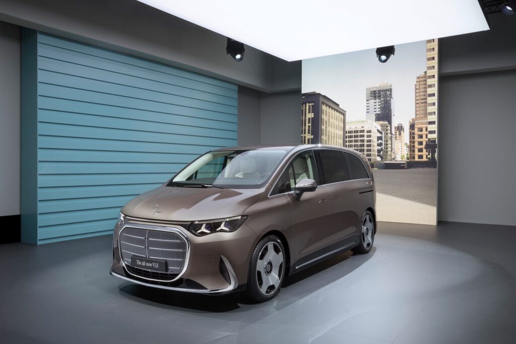 Mercedes VLE 2028, Minivan Mewah yang Ternyata Bikin Minivan Terasa Relevan Lagi