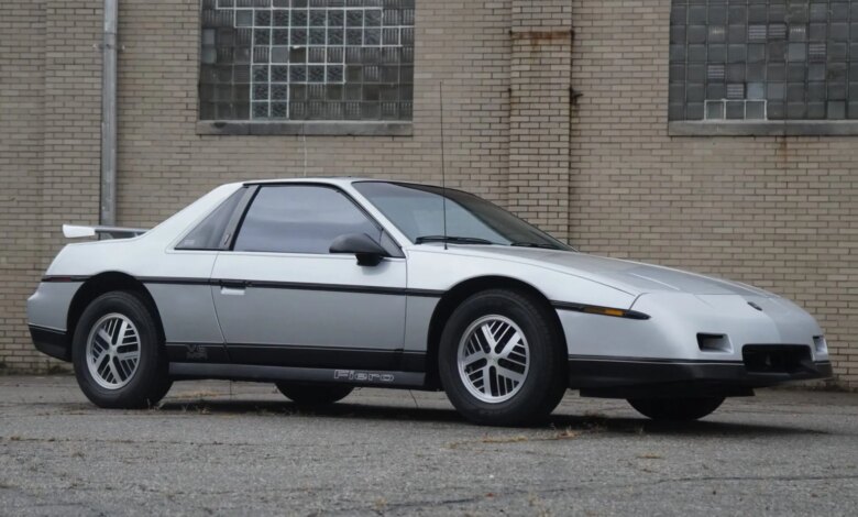 Pontiac Fiero SE 1987 Ini Hanya Dipakai 5.684 Mil, Nyaris Baru Setelah 38 Tahun