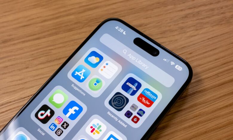 12 Tips Beli iPhone Bekas 2026, Biar Hemat Tanpa Masuk Jebakan Zonk