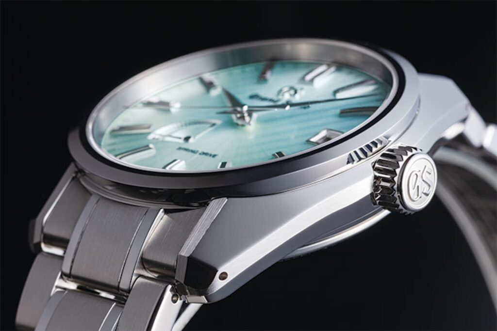 Grand Seiko SBGA523 Hadir Terbatas, Dial Bulu Merak Biru-Hijau yang Sulit Diabaikan