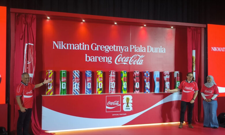 Coca-Cola Ubah KRL Jadi Atmosfer Piala Dunia, Kaleng Edisi Khusus dan Lagu Lokal