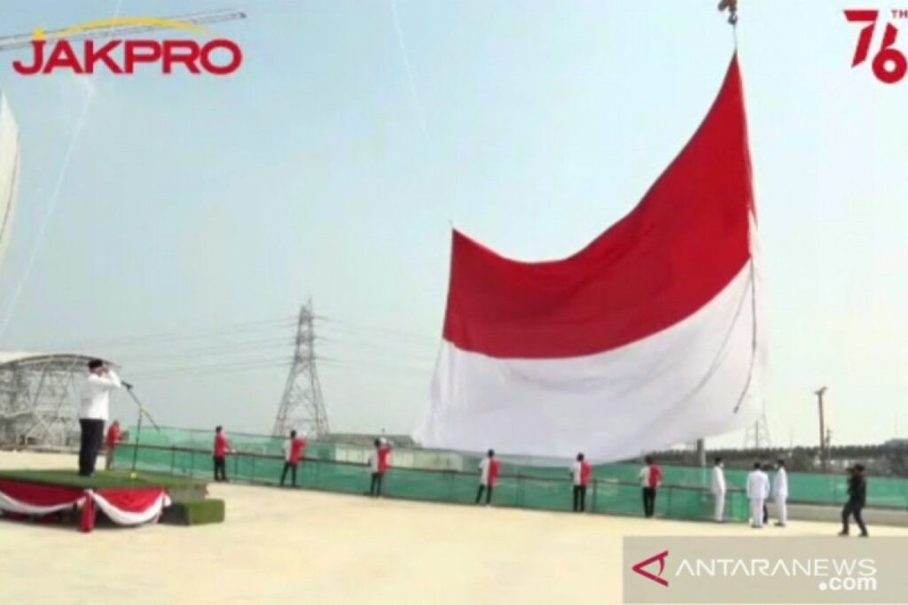 300 Corvette Membentuk Bendera Raksasa, Persembahan Mengharukan Untuk Para Veteran