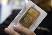 Harga Emas Pegadaian Kompak Turun, UBS Anjlok Rp49 Ribu dan Antam Terkoreksi Rp32 Ribu per Gram