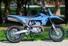 Suzuki DR-Z4SM 2026 Hadir dengan Harga Rp 133 Jutaan, Supermoto Jepang yang Siap Menantang KTM 390 SMC R