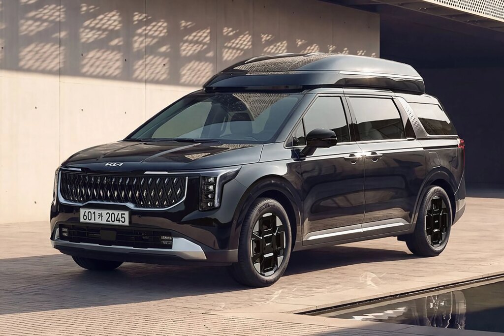 Kia Carnival High Roof Resmi Meluncur, Atap Naik 270 Mm Demi Kabin yang Jauh Lebih Lega
