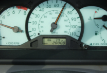 Odometer Mobil Bekas Bisa Diputar dari Analog hingga Digital, Cek Tanda Ini Sebelum Tertipu