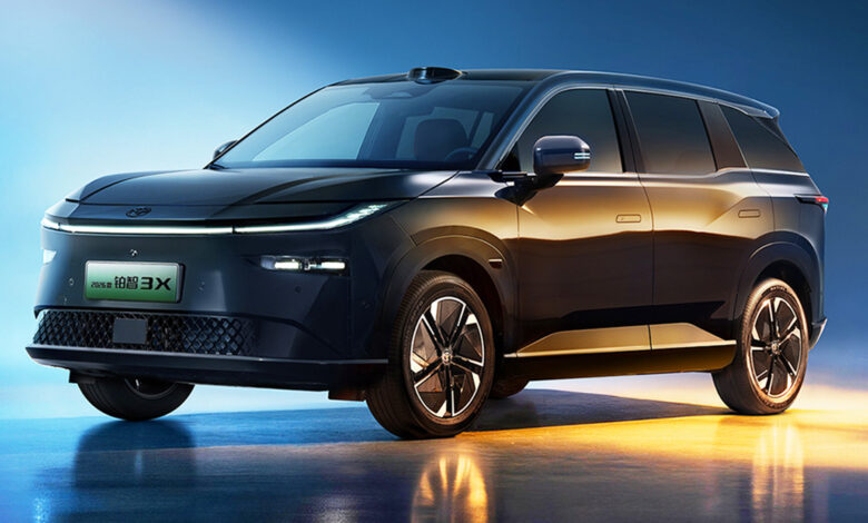 Toyota bZ3X Knight Edition Tampil Garang, SUV Listrik 520 Km Ini Mulai Rp 302 Jutaan