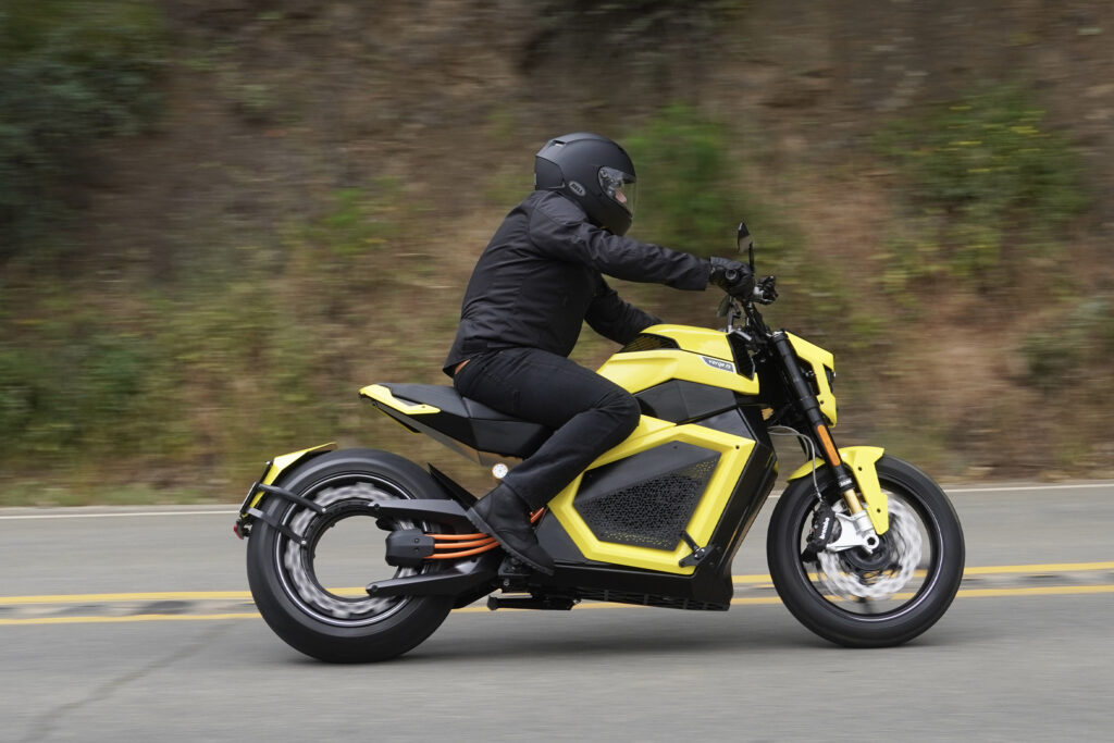 Motor Listrik Bongsor Ini Diuji 1.200 Km Banten-Bali, Tahan Jalur Rusak dan Cuaca Ekstrem
