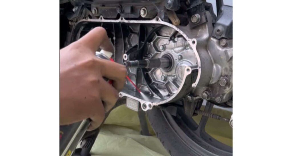 CVT Motor Matik Sering Gredek? Kebiasaan Sepele Ini Bisa Bikin Tarikan Kasar dan Cepat Rusak