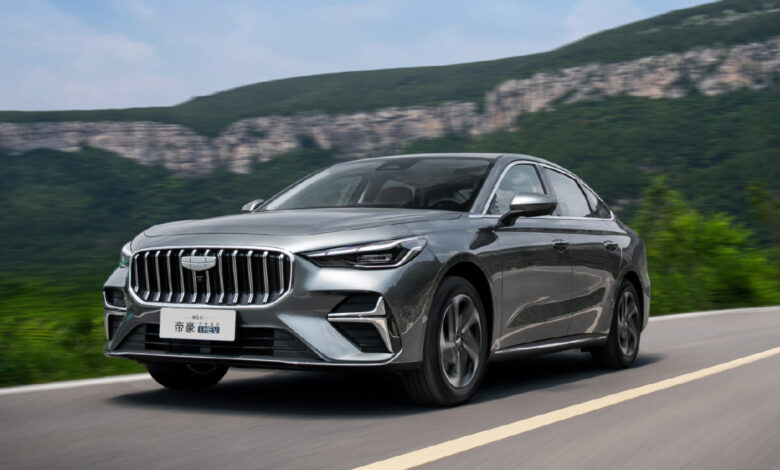 Geely Emgrand i-HEV Pecah Rekor Dunia, Sedan Hybrid Ini Tembus 2,22 Liter per 100 Km