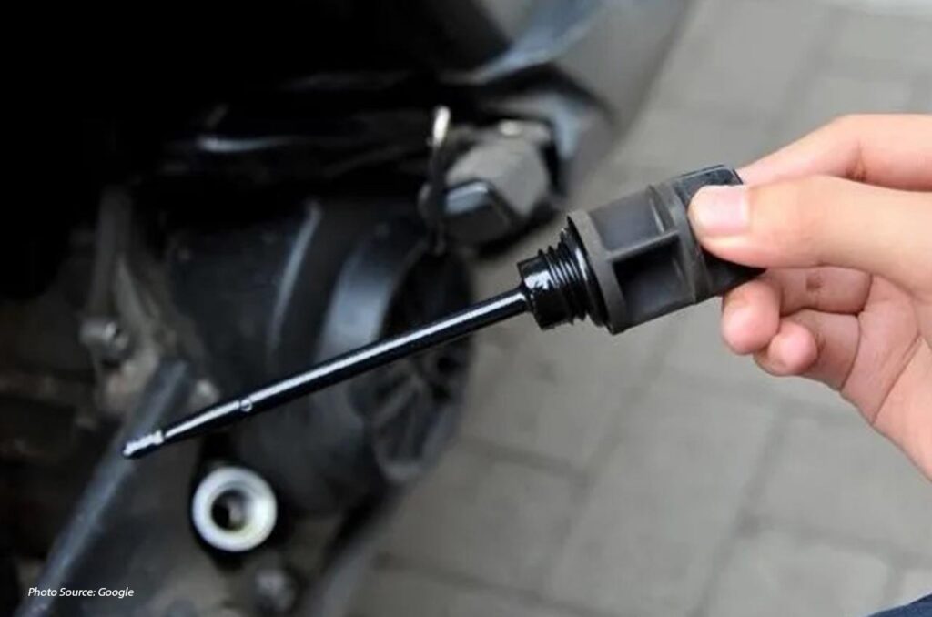 Oli Motor Tiba-Tiba Berkurang, Ini Penyebab Yang Bisa Bikin Mesin Cepat Rusak