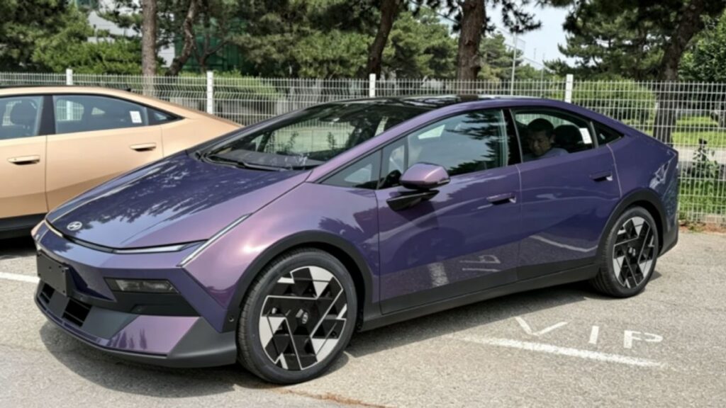 Hyundai Bongkar Wajah Baru Ioniq V, Sedan Listrik Khusus China Yang Bikin Rival Waspada
