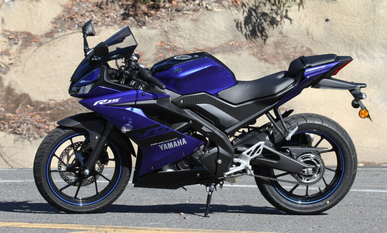 Yamaha YZF-R15, Sport 150 Cc Yang Terasa Naik Kelas Berkat Mesin Canggih Dan Fitur Modern