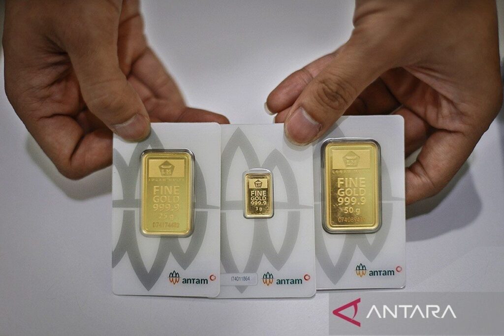 Harga Emas Antam Diam Di Rp2,668 Juta, Satu Pekan Turun Rp61 Ribu per Gram