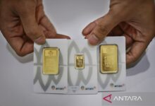 Harga Emas Antam Diam Di Rp2,668 Juta, Satu Pekan Turun Rp61 Ribu per Gram